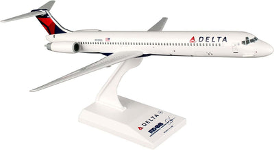 Daron SkyMarks Delta MD-88 1/150 Scale