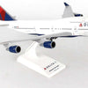 Daron Worldwide Skymarks Delta 747-400 1/200 W/GEAR