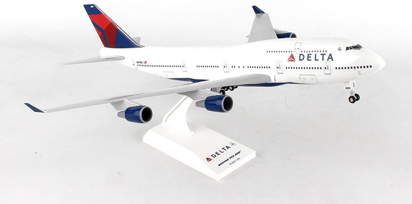 Daron Worldwide Skymarks Delta 747-400 1/200 W/GEAR