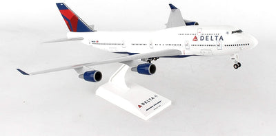 Daron Worldwide Skymarks Delta 747-400 1/200 W/GEAR