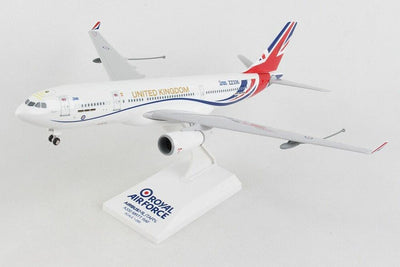 Daron Worldwide Skymarks RAF A330-200 1/200 w/Gear Voyager
